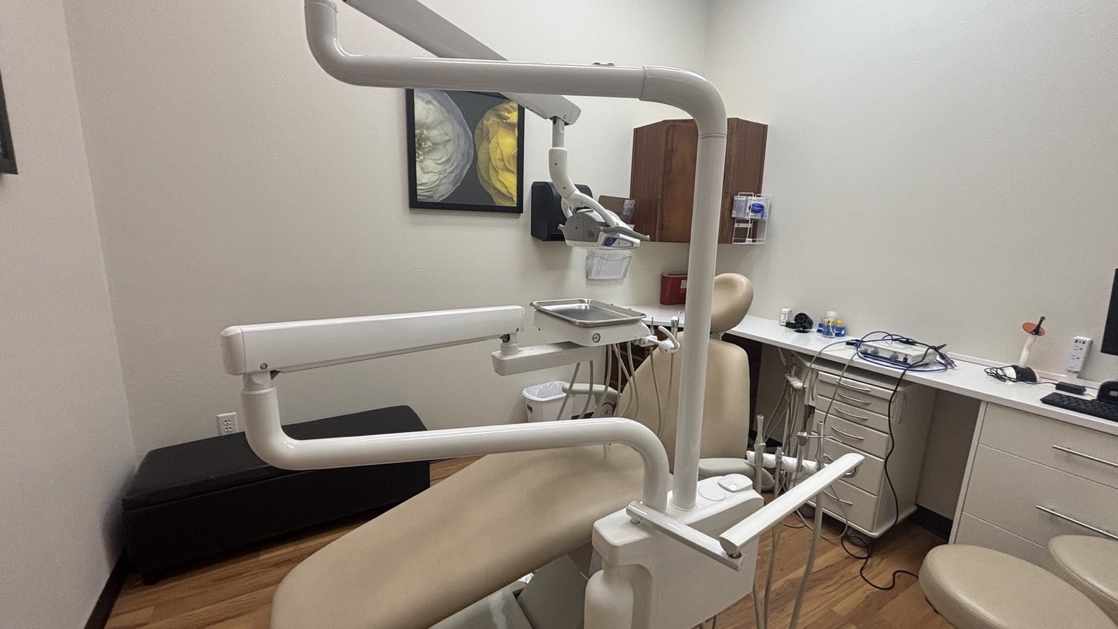 Bright, modern treatment room at Star Dental in West Denver